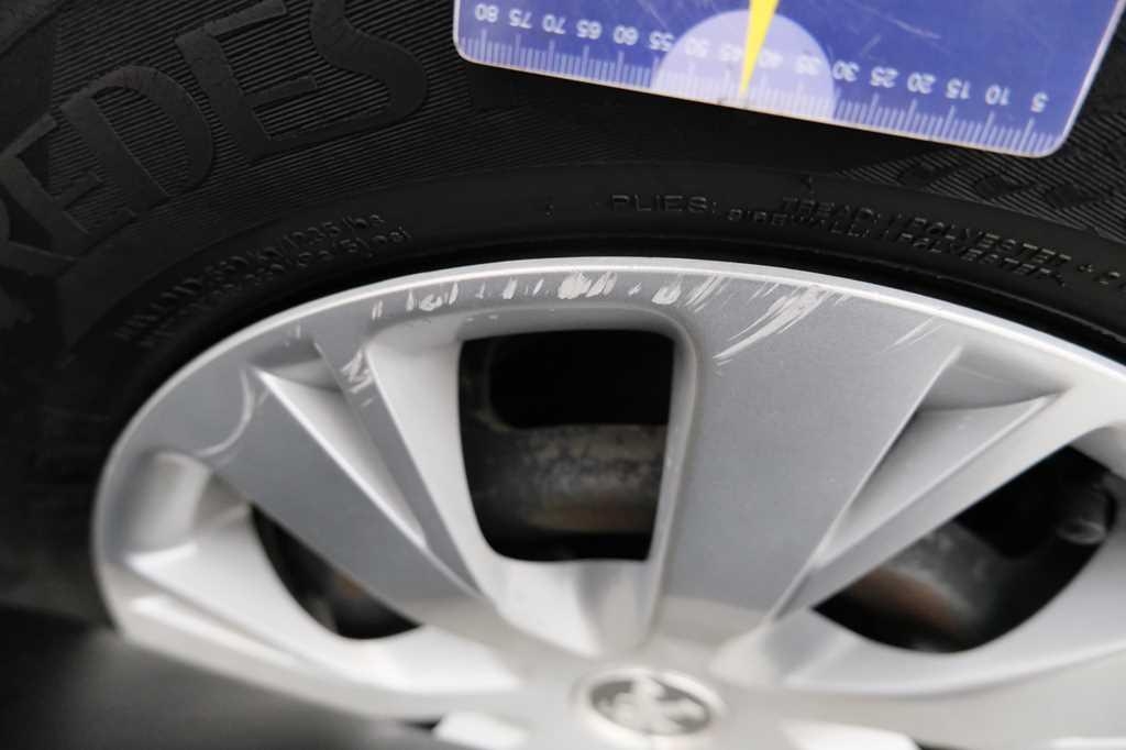 Peugeot 208 2017 фото 24