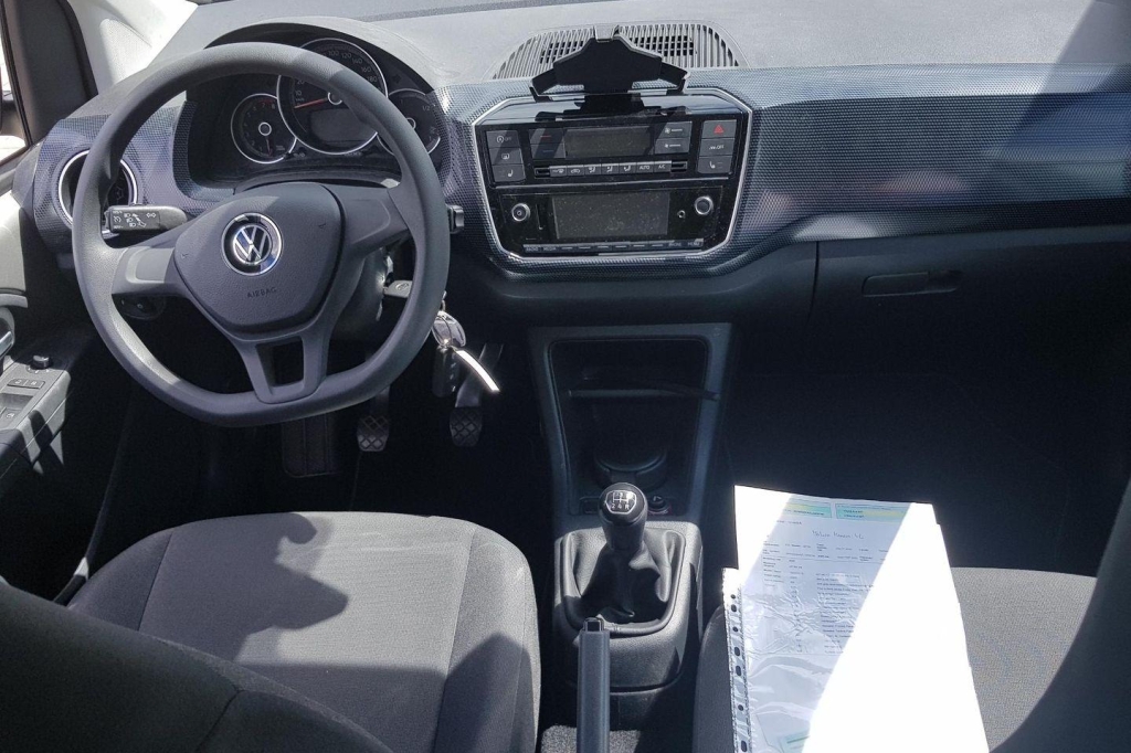 Volkswagen Up 2020 photo 3