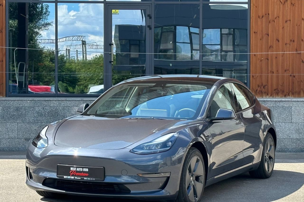 Tesla Model 3 2023 фото 2