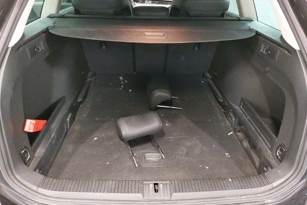 Volkswagen Passat Variant 2016 фото 12