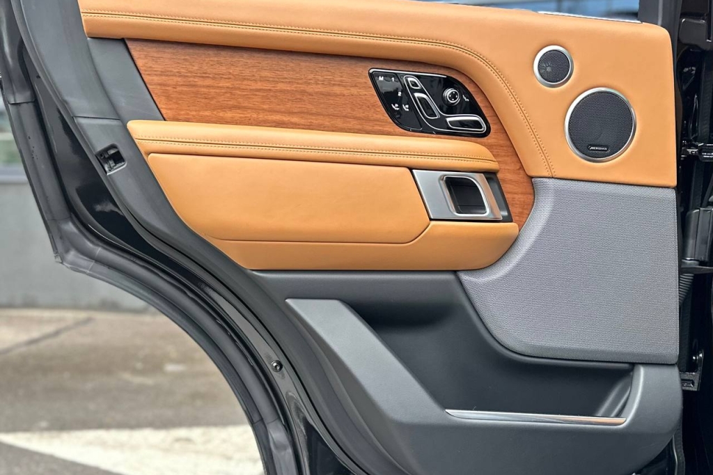 Land Rover Range Rover Autobiography 2018 фото Land Rover Range Rover Autobiography 2018 фото 16