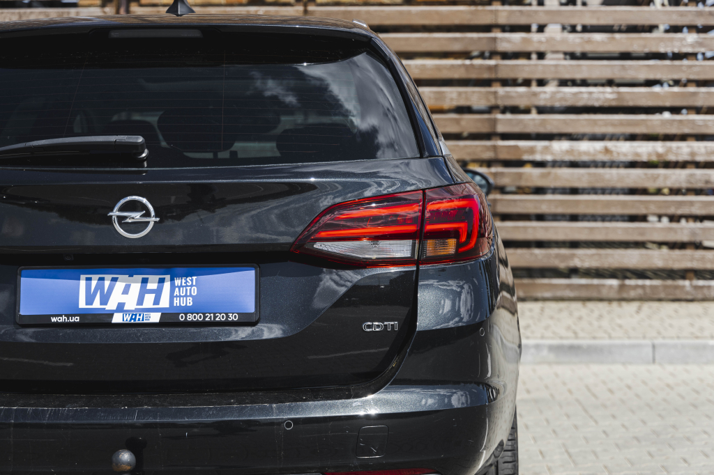 Opel Astra K 2016 фото 9