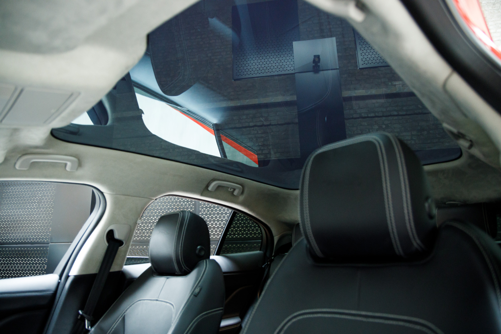 Jaguar I-Pace EV400s First Edition 2019 фото 19