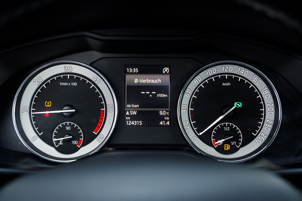 Skoda Superb Laurin & Klement 4x4 2015 photo 41