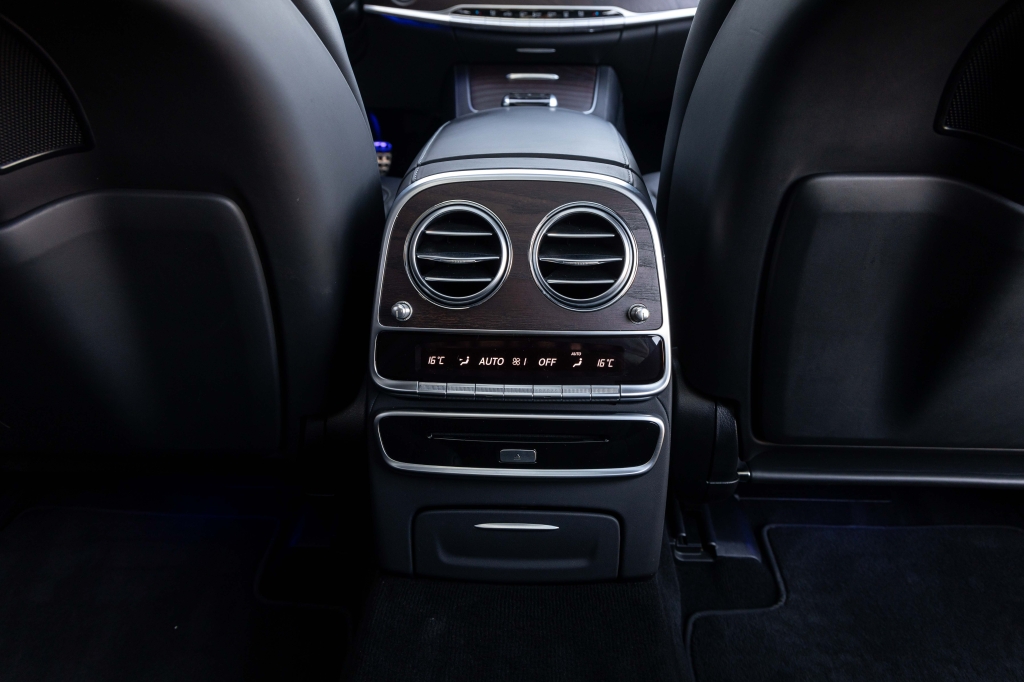 Mercedes-Benz S-Class S400d 2018 фото Mercedes-Benz S-Class S400d 2018 фото 50