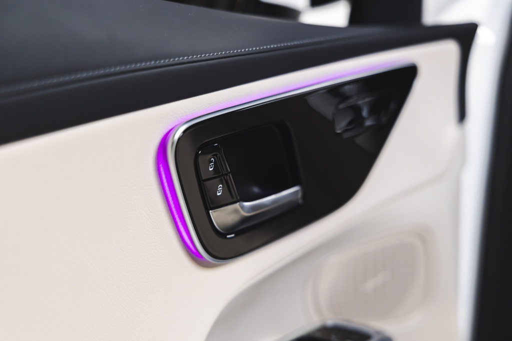 Mercedes-Benz GLC-Class 2023 photo 31