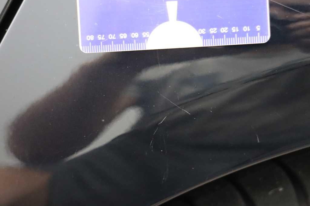 BMW 5 Series 2018 фото 10