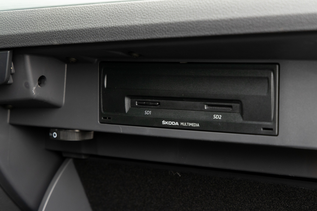 Skoda Superb 2016 фото 23