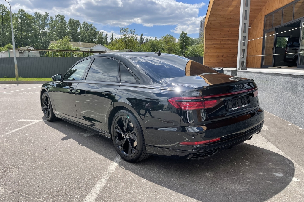 Audi A8 Long Black Stile 2020 photo 2