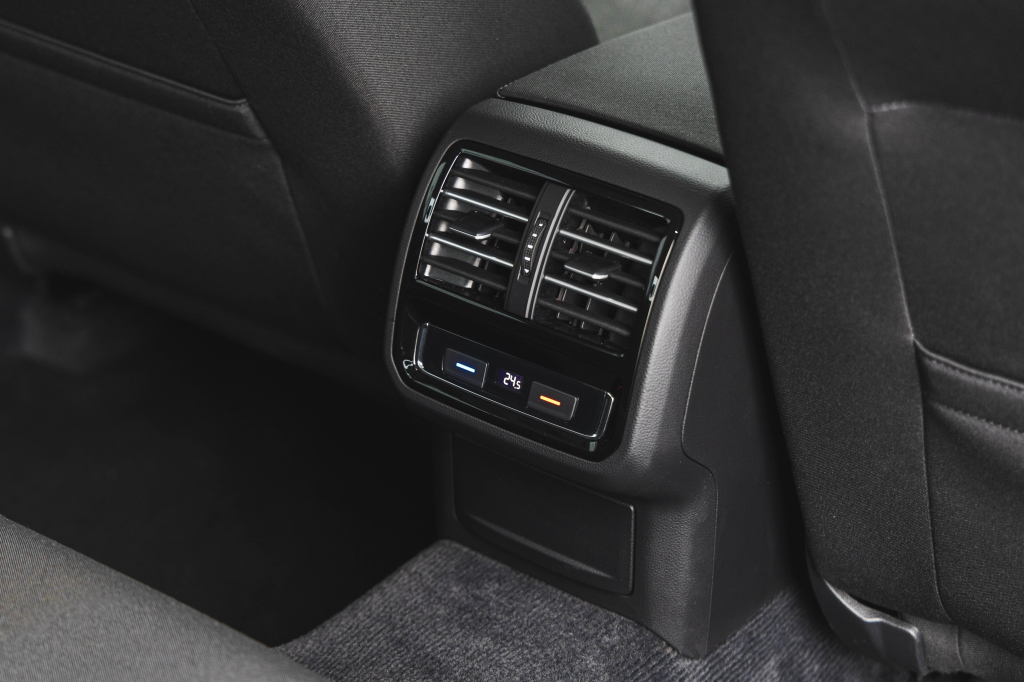 Volkswagen Passat 2016 photo 30