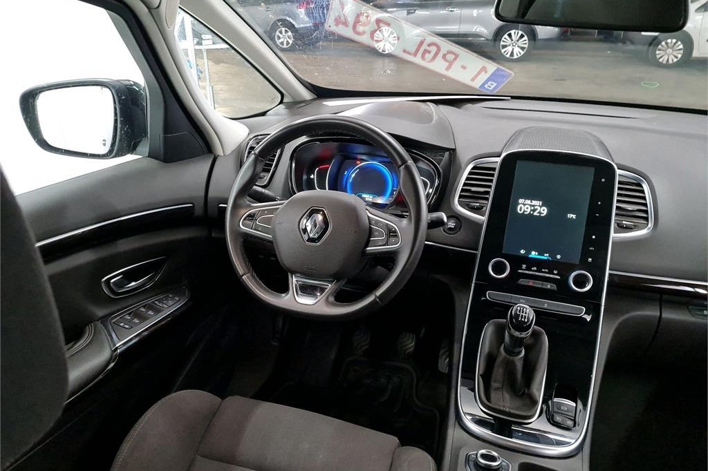 Renault Espace 2016 photo 2