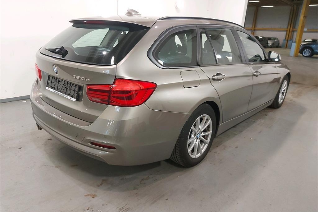 BMW 3er Touring 2016 фото 3