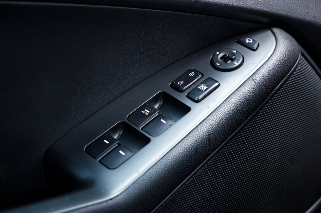 Kia K5 LPI 2013 photo 11