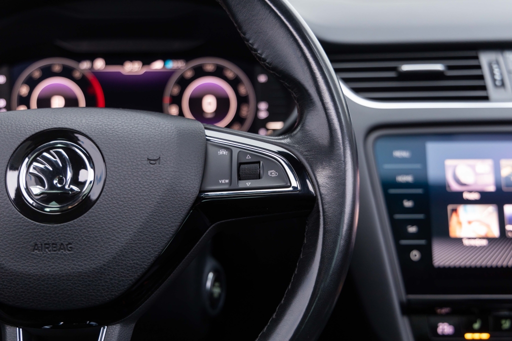 Skoda Octavia Laurin & Klement 2020 photo 27