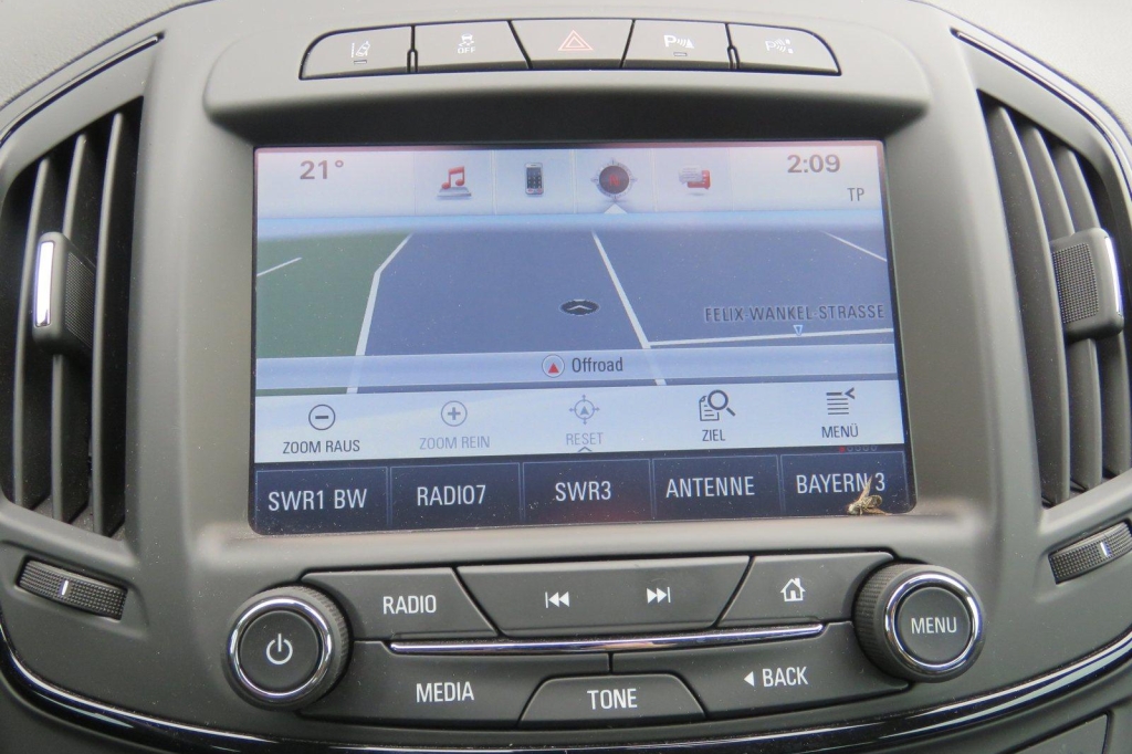 Opel Insignia Sports Tourer 2017 photo 2