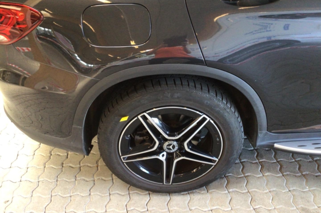 Mercedes-AMG GLC-Klasse 2021 photo 9