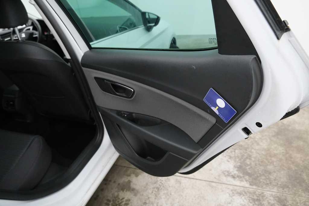 SEAT Leon 2017 photo 9