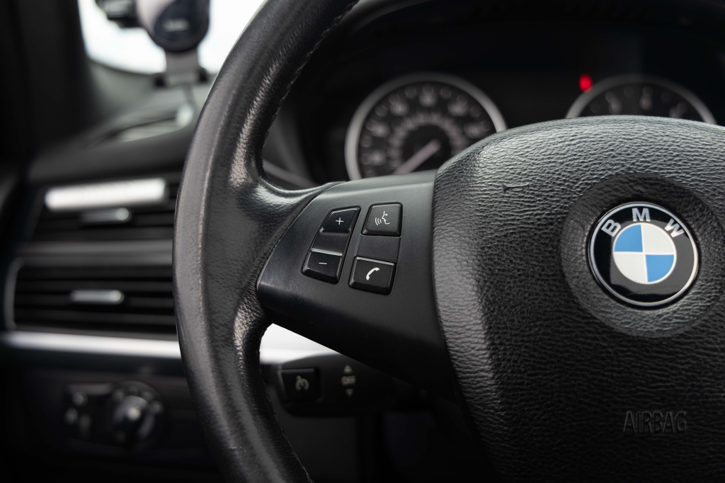 BMW X5 35i 2011 фото 21