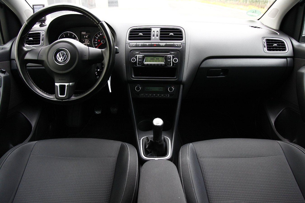 Volkswagen Polo 2010 фото 2
