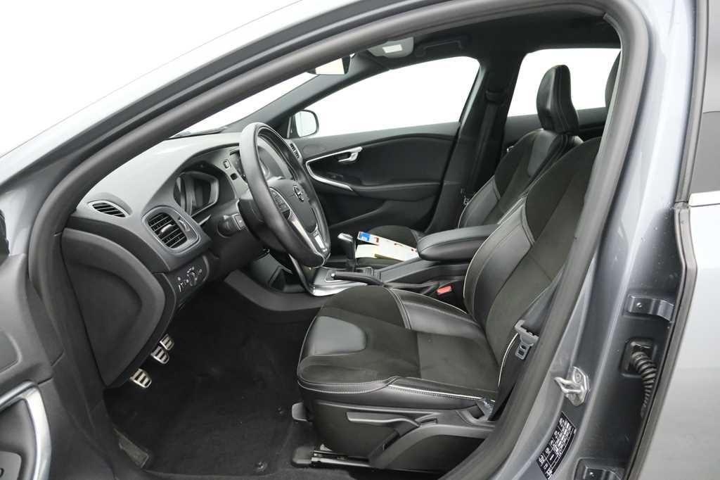 Volvo V40 2017 фото 4