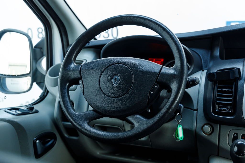 Renault Trafic пасс. 2012 photo 12