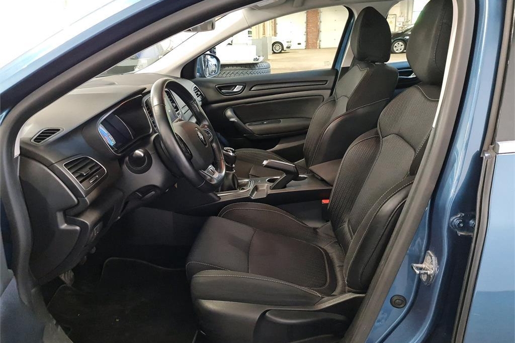 Renault Megane 2017 фото 6