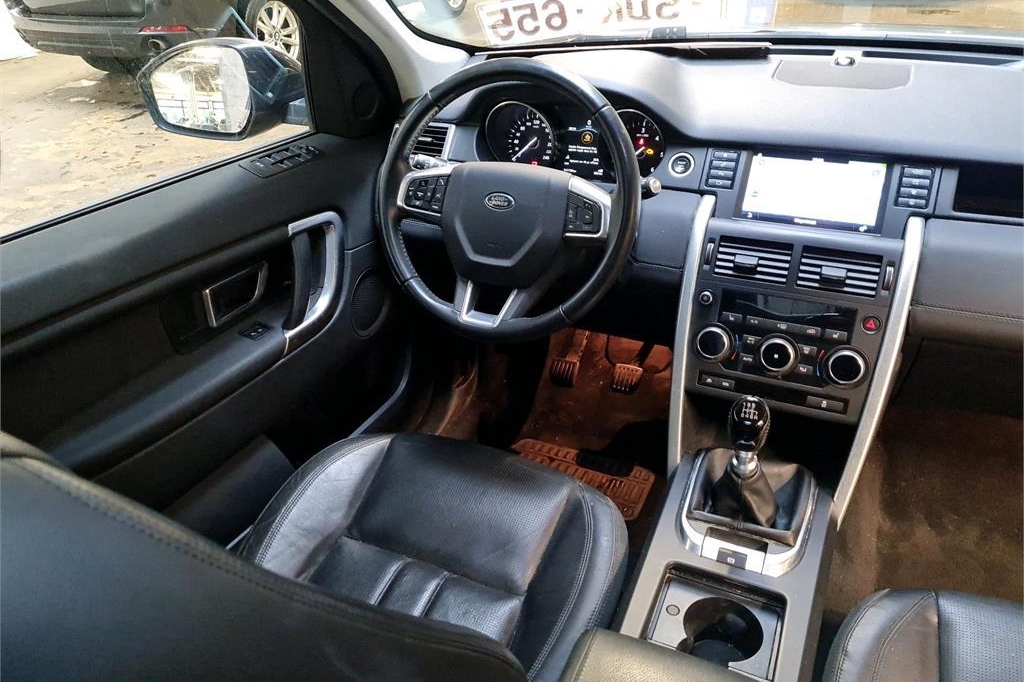 Land Rover Discovery Sport 2017 фото 6