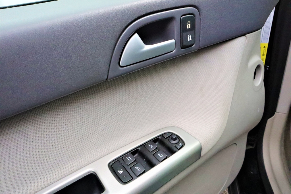 Volvo V50 2006 фото 8