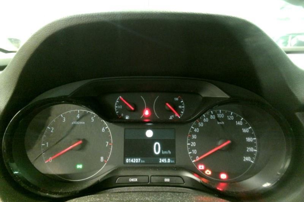 Opel Grandland X 2020 фото 4