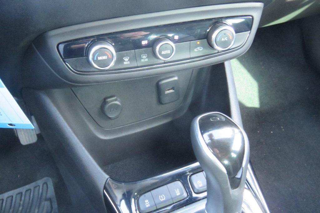 Opel Crossland X 2020 photo 3