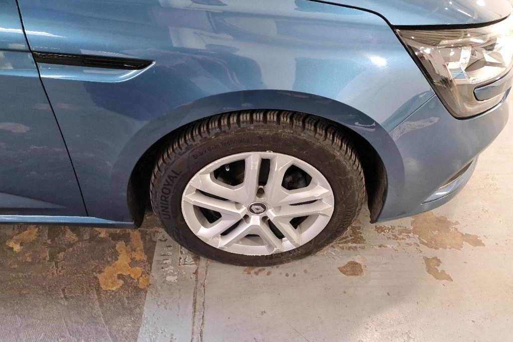 Renault Megane 2017 фото 27