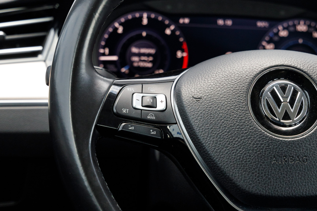 Volkswagen Passat B8 Highline 4Motion 2016 фото 25