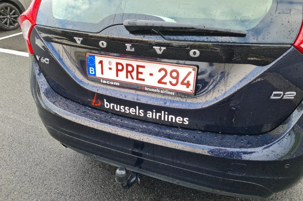 Volvo V60 2016 фото 21