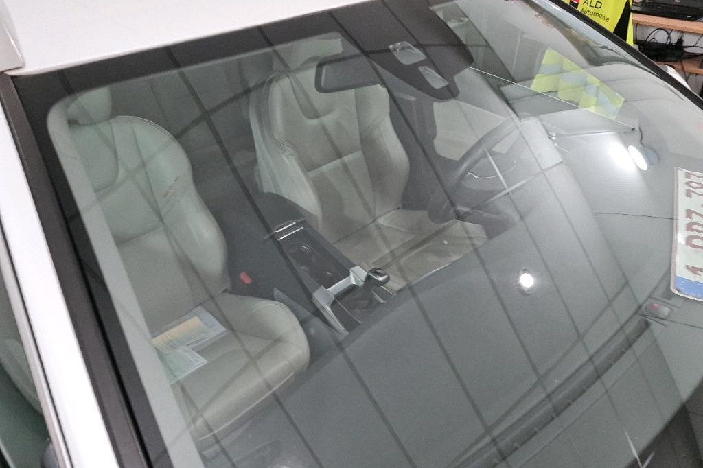 Volvo V60 2016 фото 22