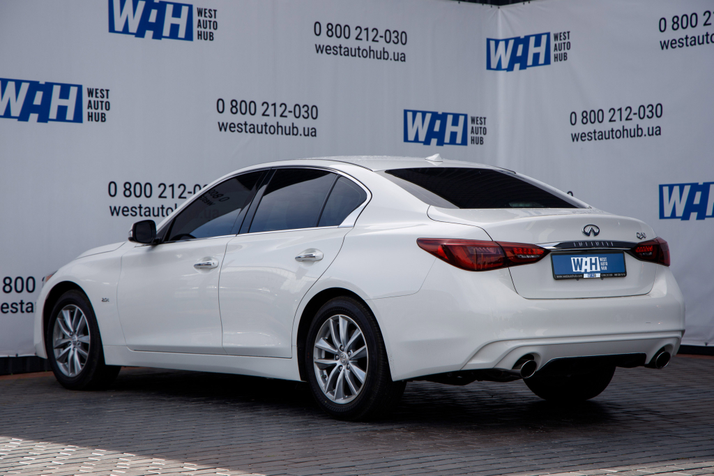 Infiniti Q50 фото 3