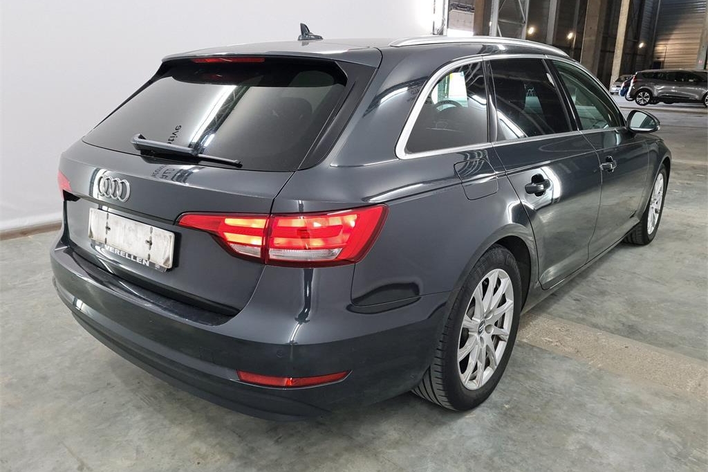 Audi A4 Avant 2017 photo 1