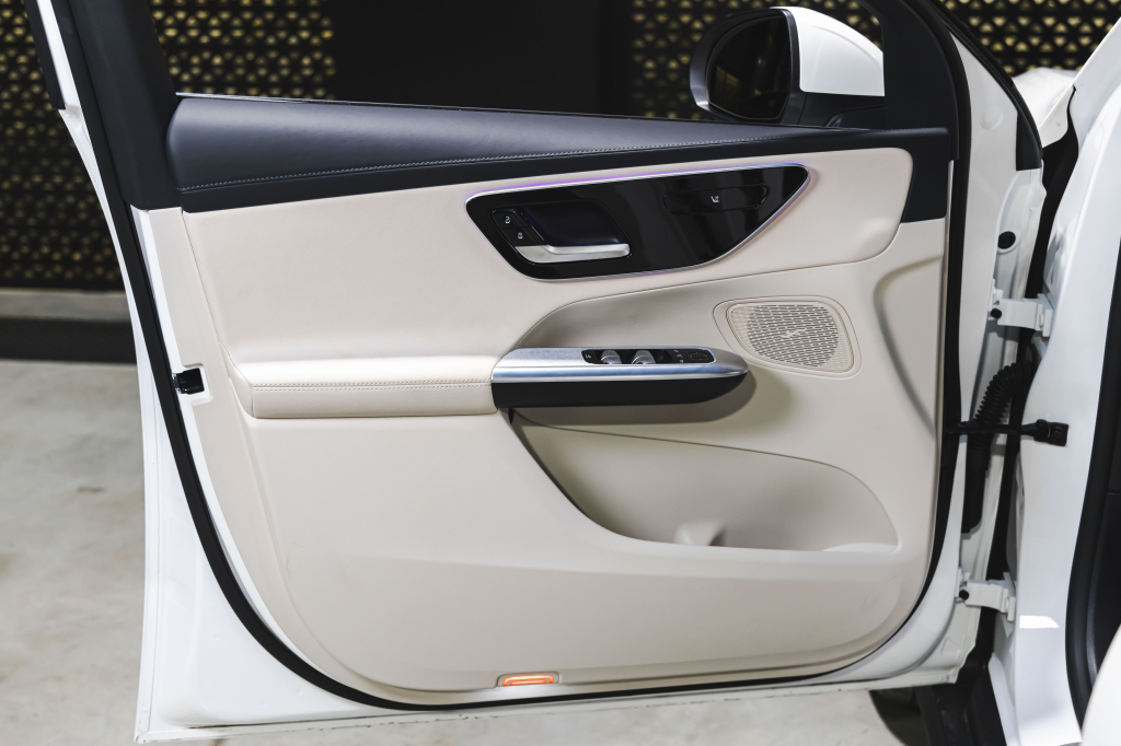 Mercedes-Benz GLC-Class 2023 photo 30