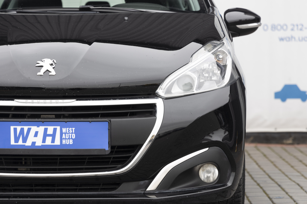 Peugeot 208 2017 photo 2