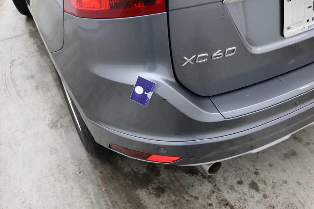 Volvo XC60 2017 фото 11