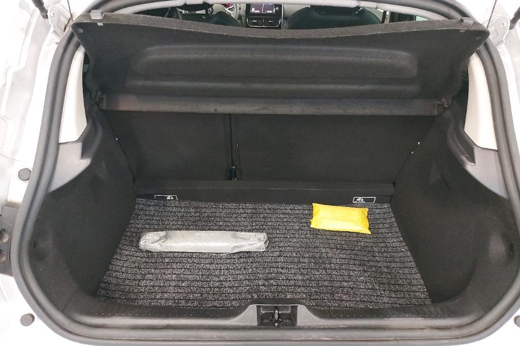 Renault Clio 2019 фото 15