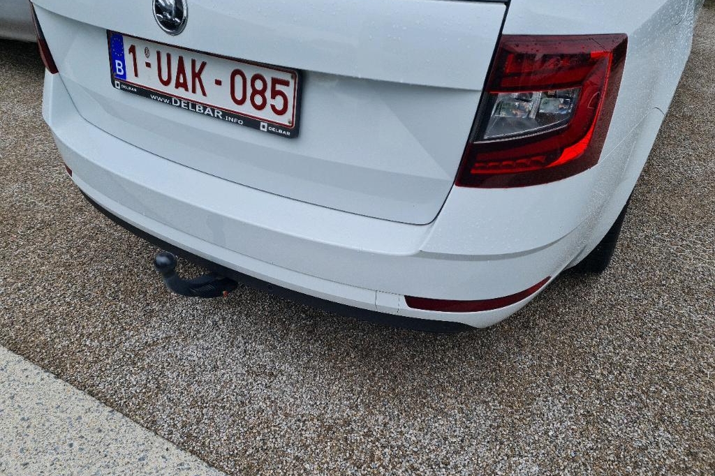 Skoda Octavia Combi 2018 photo 7