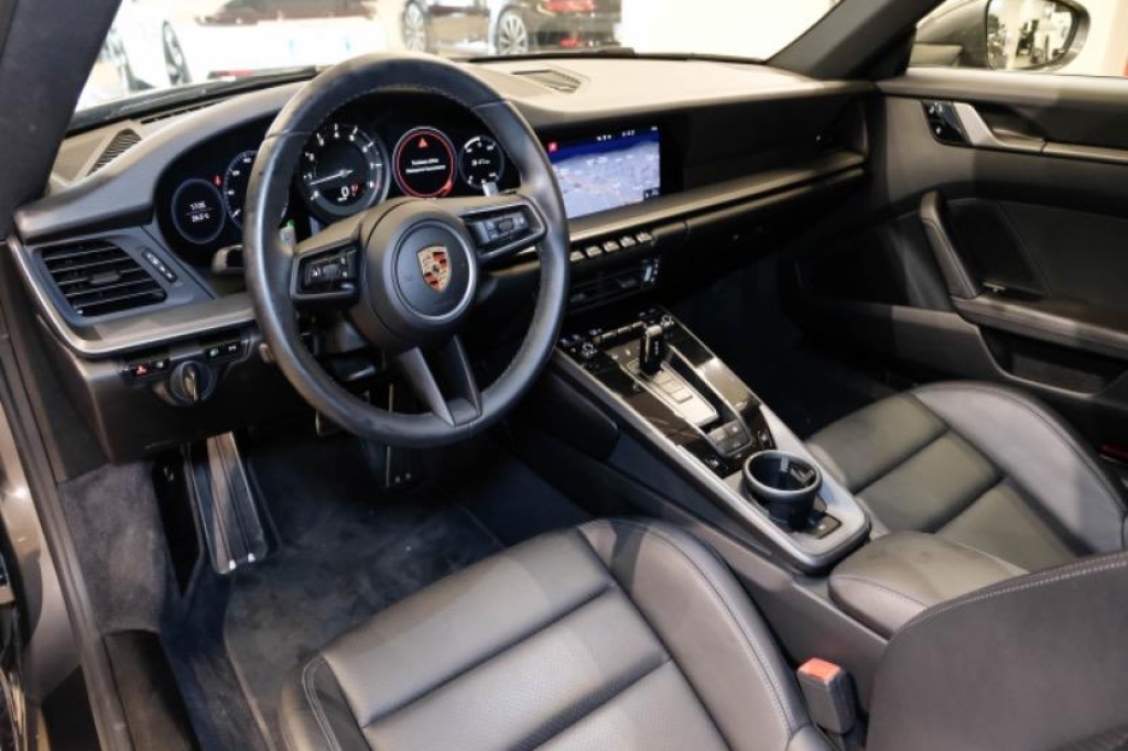 Porsche 992 2019 фото 6