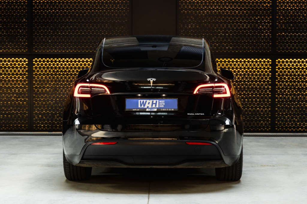 Tesla Model Y Long Range Dual Motor 2022 фото Tesla Model Y Long Range Dual Motor 2022 фото 10