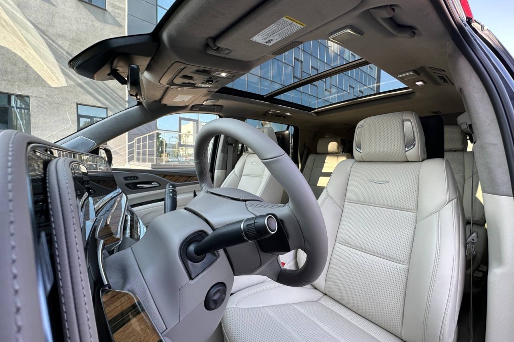 Cadillac Escalade PLATINUM 4WD 2022 фото Cadillac Escalade PLATINUM 4WD 2022 фото 13