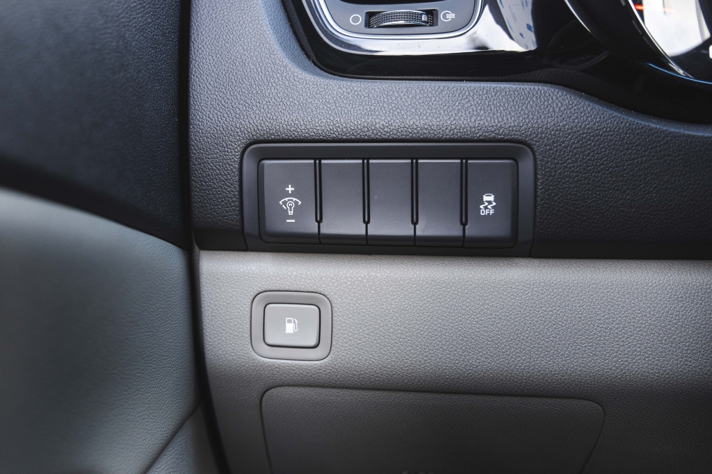 Kia Carnival 2015 фото 17