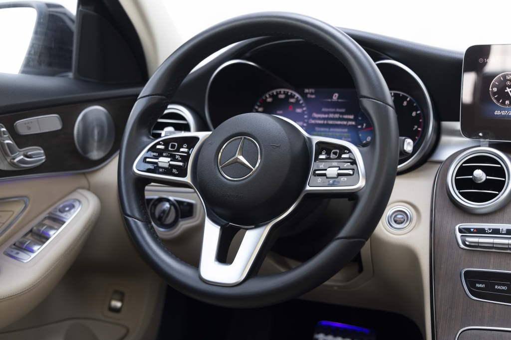 Mercedes-Benz C-Class C300 4Matic 2019 photo 56