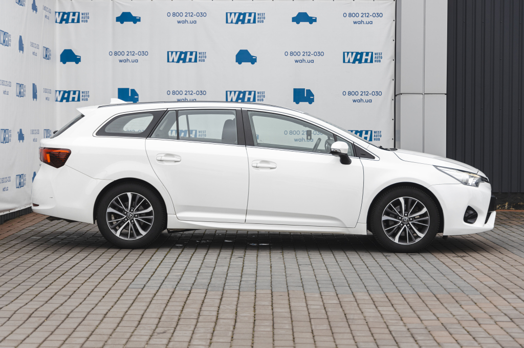 Toyota Avensis 2016 photo 5