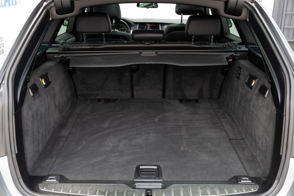 BMW 520 D Baureihe 5 Touring 2015 photo 13