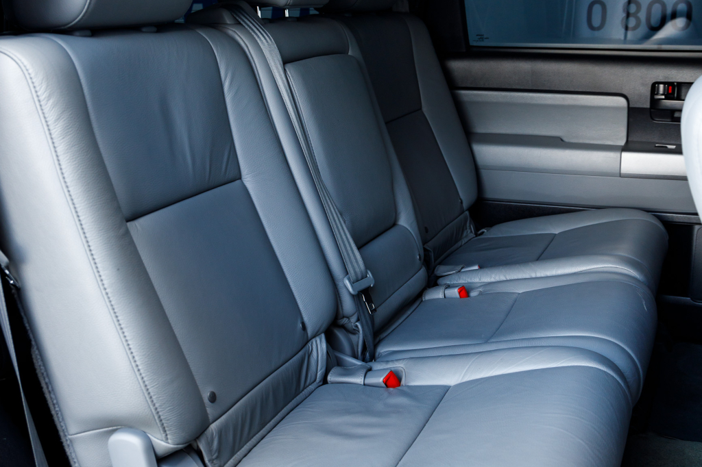 Toyota Sequoia 5.7 Dual VVT 2016 photo 28