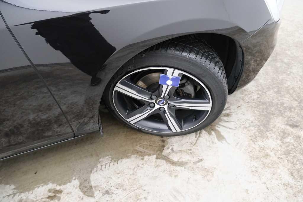 Volvo V60 2018 фото 9